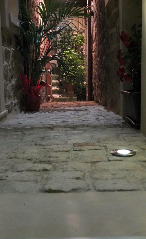 Notti O' Tunn Luxury Rooms In Centro Geraci Siculo 외부 사진