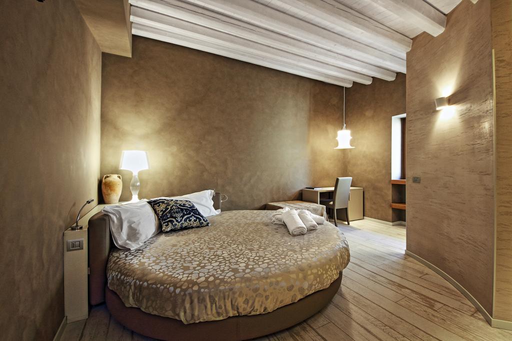 Notti O' Tunn Luxury Rooms In Centro Geraci Siculo 외부 사진