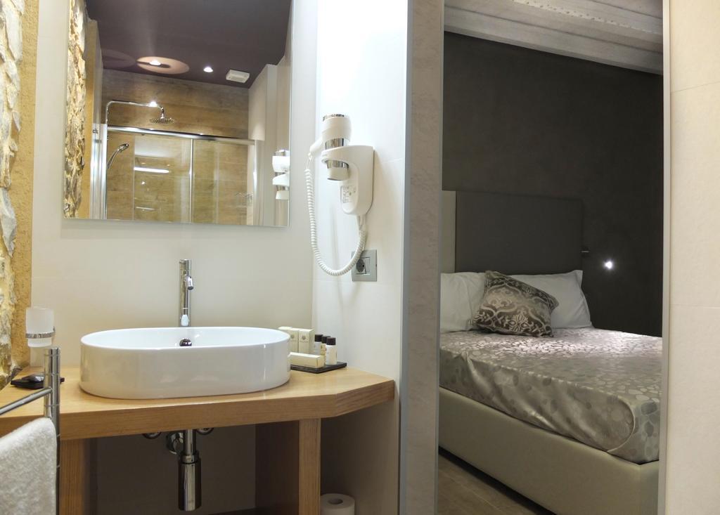 Notti O' Tunn Luxury Rooms In Centro Geraci Siculo 외부 사진
